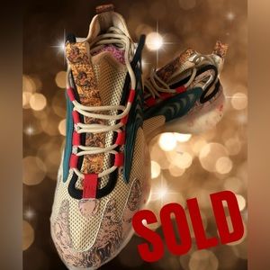 Never worn MLO sport shoes